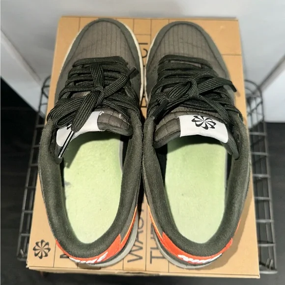 Nike Dunk Low SE - Olive Green & Orange - Picture 3 of 6